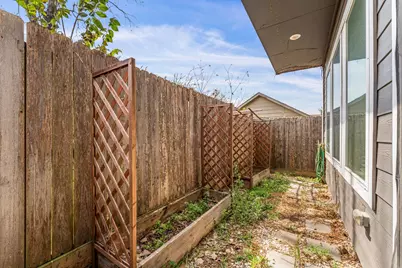 802 Berry Sage Lane, Houston, TX 77022 - Photo 19
