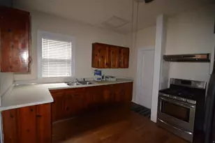 321 Dorchester St, Houston, TX 77022 - Photo 5