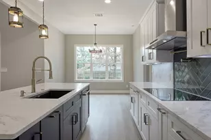 2421 Crosstimbers St, Huntsville, TX 77320 - Photo 17