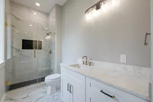 2421 Crosstimbers St, Huntsville, TX 77320 - Photo 35