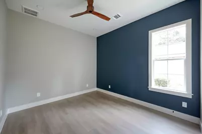 2421 Crosstimbers Street, Huntsville, TX 77320 - Photo 37