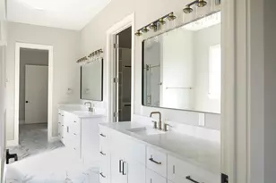 2421 Crosstimbers St, Huntsville, TX 77320 - Photo 25