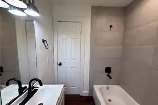 241 Norview Dr, Houston, TX 77022 - Photo 13