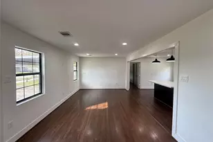 241 Norview Dr, Houston, TX 77022 - Photo 9