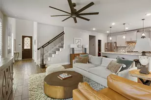 10 Heirloom Garden Pl, The Woodlands, TX 77354 - Photo 5