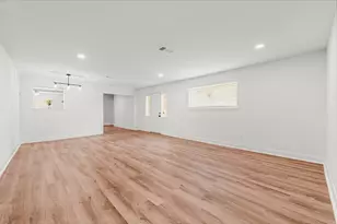 9231 Rockcliff Dr, Houston, TX 77037 - Photo 17