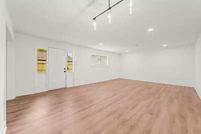 9231 Rockcliff Drive, Houston, TX 77037 - Photo 19