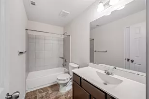 15202 Pecan Lndg Dr, Houston, TX 77090 - Photo 19