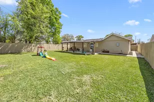 1211 Trimm Ave, Pasadena, TX 77502 - Photo 23