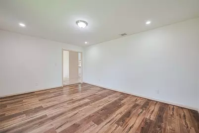 982 W Donovan Street, Houston, TX 77091 - Photo 11
