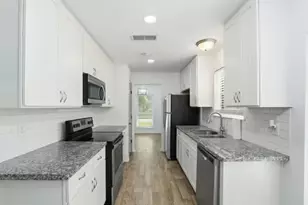 703 Reseda Dr, Houston, TX 77062 - Photo 13