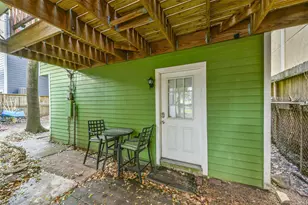 402 Bomar St, Houston, TX 77006 - Photo 3