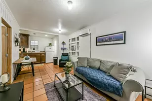 402 Bomar St, Houston, TX 77006 - Photo 5