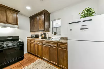 402 Bomar Street, Houston, TX 77006 - Photo 9