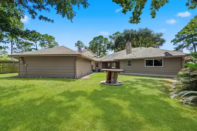 11810 Rowood Drive, Houston, TX 77070 - Photo 19
