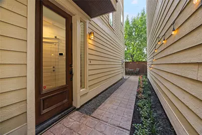 1115 W 15th Street, Houston, TX 77008 - Photo 11