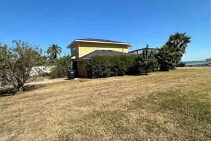 415 2nd St, San Leon, TX 77539 - Photo 7