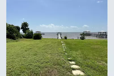 415 2nd Street, San Leon, TX 77539 - Photo 3