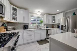 5205 Irvington Blvd, Houston, TX 77009 - Photo 3