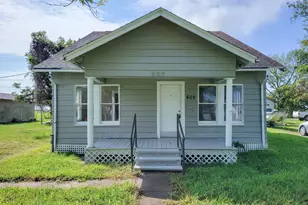 605 N Avenue A, Freeport, TX 77541 - Photo 1
