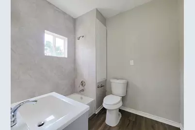 605 N Avenue A, Freeport, TX 77541 - Photo 25