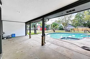 6 Oak Hollow Cir, Cypress, TX 77429 - Photo 35