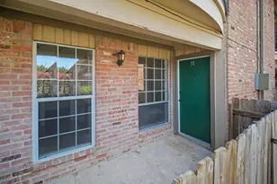 5704 Edgemoor Dr, Houston, TX 77081 - Photo 3