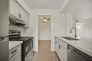 5704 Edgemoor Dr, Houston, TX 77081 - Photo 5
