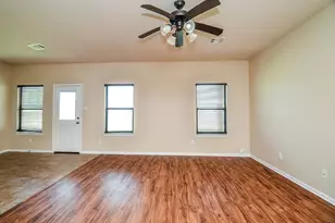 5703 Round Robin Dr, Katy, TX 77449 - Photo 5