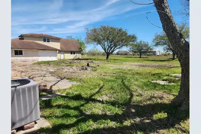 1118 County Road 47, Angleton, TX 77515 - Photo 9
