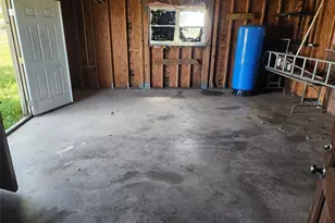 1118 County Rd 47, Angleton, TX 77515 - Photo 15