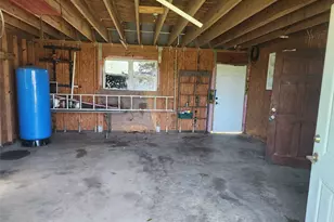 1118 County Rd 47, Angleton, TX 77515 - Photo 17