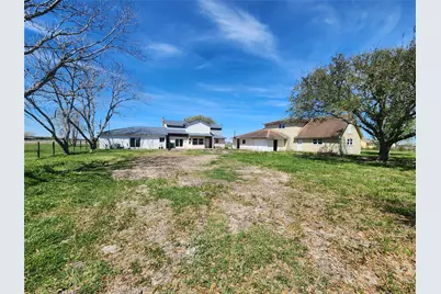 1118 County Road 47, Angleton, TX 77515 - Photo 11