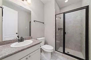 27506 Windcrest Key Ln, Fulshear, TX 77441 - Photo 9