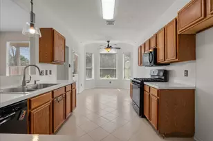 16050 Cedar Gully Dr, Friendswood, TX 77546 - Photo 15