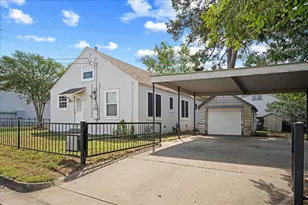 206 S Monroe St, La Grange, TX 78945 - Photo 1