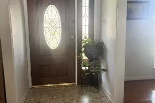 9319 Longstaff Dr, Houston, TX 77031 - Photo 3