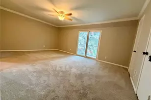 811 Threadneedle St, Houston, TX 77079 - Photo 13