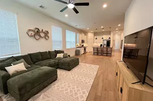 177 Hidden Peak Dr, Montgomery, TX 77316 - Photo 3