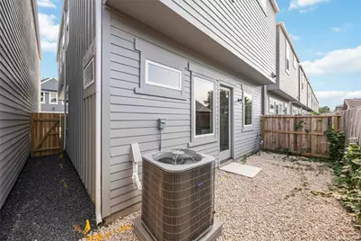 323 Charlock St Street, Houston, TX 77022 - Photo 15