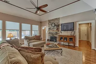 423 Pine Edge Dr, Spring, TX 77380 - Photo 11