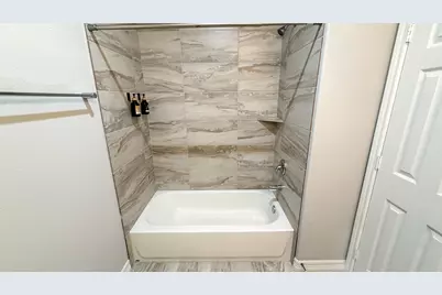 7823 Gladstone Street #B1, Houston, TX 77051 - Photo 9