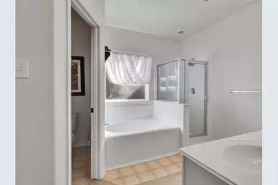 9915 Valance Way, Conroe, TX 77385 - Photo 15