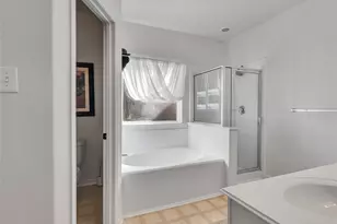 9915 Valance Way, Conroe, TX 77385 - Photo 15