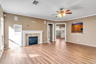 9915 Valance Way, Conroe, TX 77385 - Photo 5