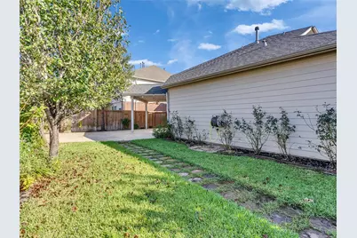 9915 Valance Way, Conroe, TX 77385 - Photo 31