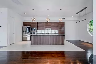 2025 Colquitt St, Houston, TX 77098 - Photo 9