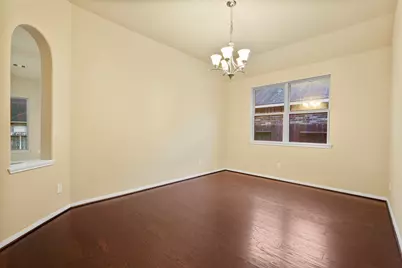 115 Meadow Valley Drive, Conroe, TX 77384 - Photo 9