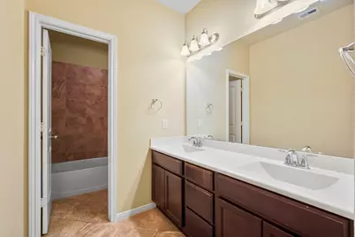 115 Meadow Valley Drive, Conroe, TX 77384 - Photo 7