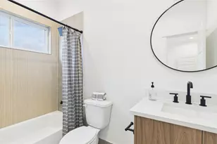 2426 Freeman St, Houston, TX 77009 - Photo 37